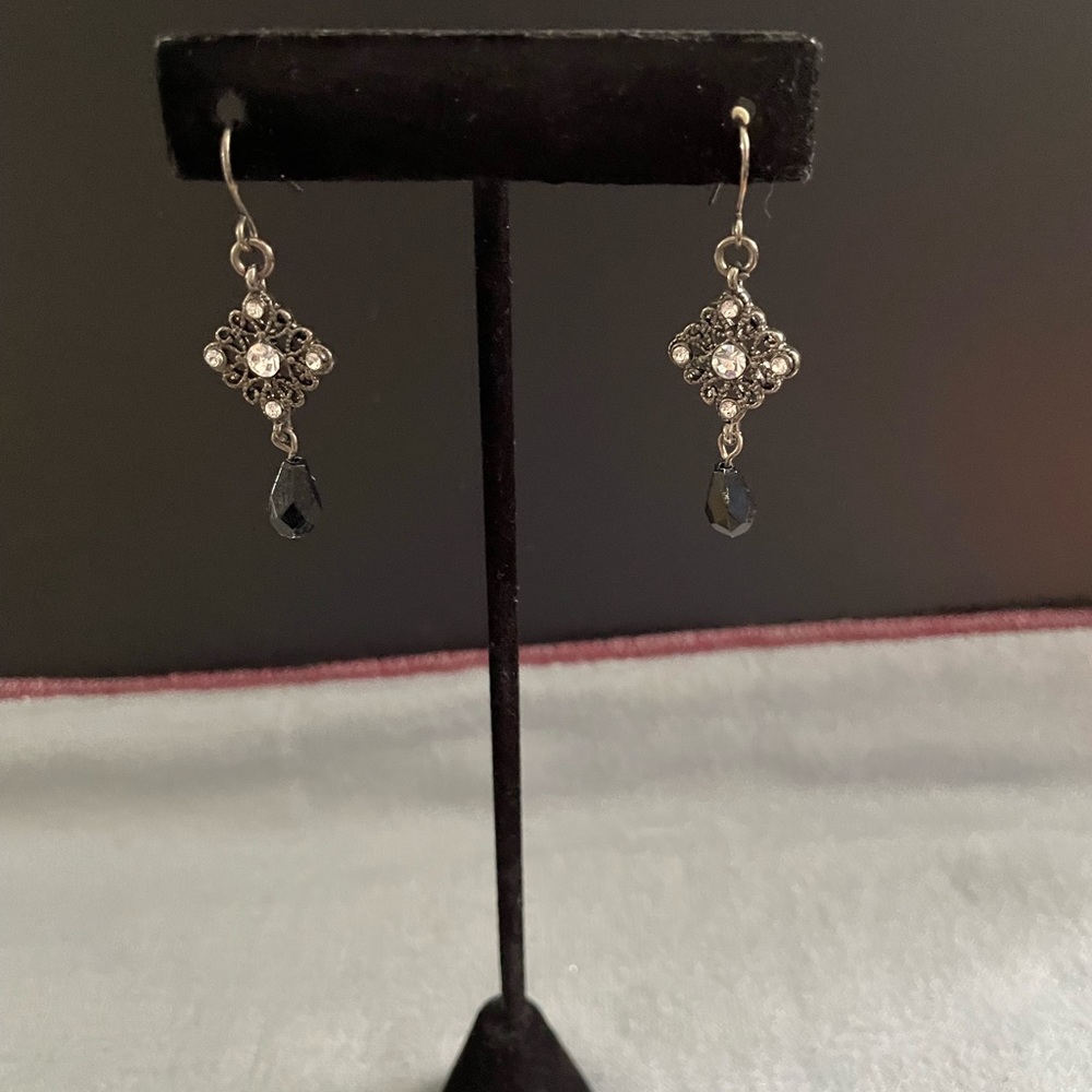 Vintage dangle earrings black beads with accent diamonds adornments
